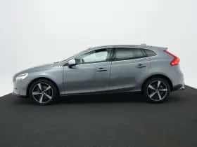 Volvo V40 (2019) thumbnail 3