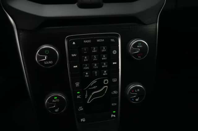 Volvo V40 (2019) thumbnail 35