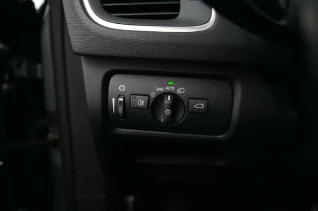 Volvo V40 (2019) thumbnail 44