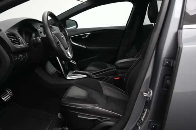 Volvo V40 (2019) thumbnail 9