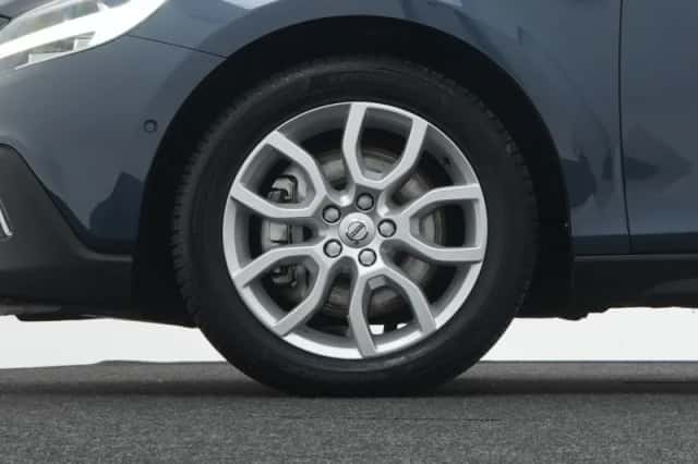 Volvo V40 (2019) thumbnail 16