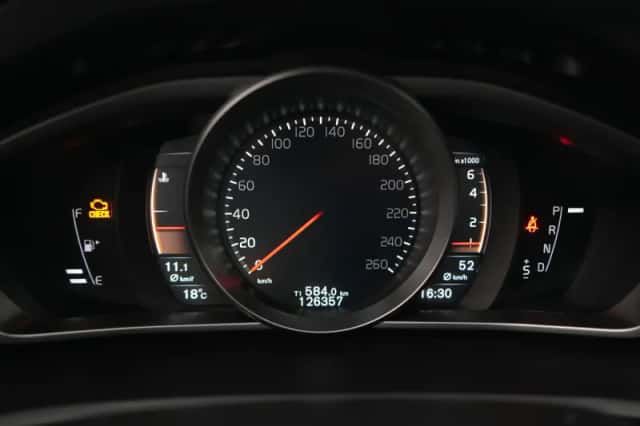 Volvo V40 (2019) thumbnail 19