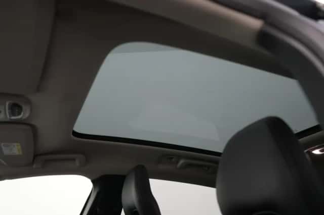 Volvo V40 (2019) thumbnail 23