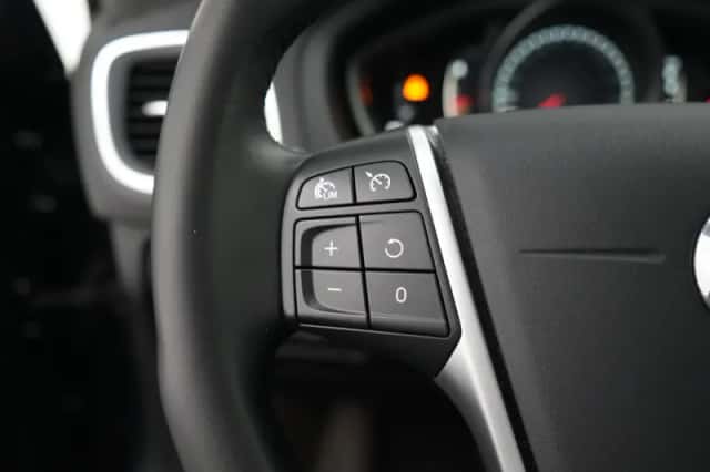 Volvo V40 (2019) thumbnail 32