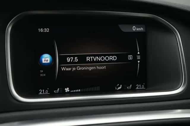 Volvo V40 (2019) thumbnail 40