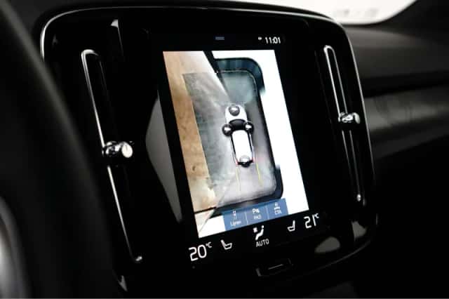 Volvo XC40 (2022) thumbnail 16