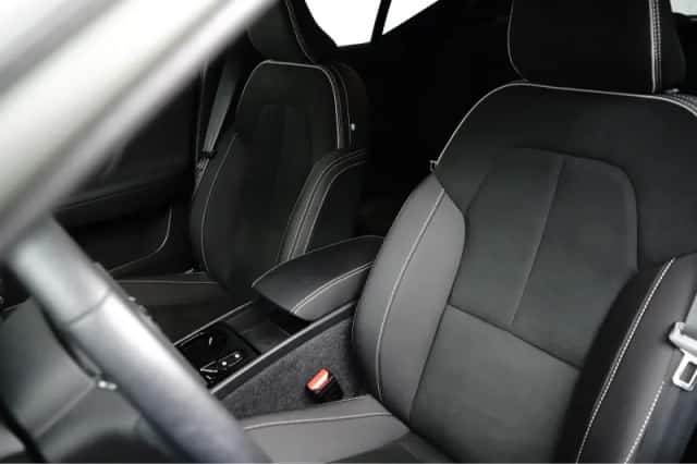 Volvo XC40 (2022) thumbnail 18