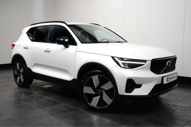 Volvo XC40 (2022) thumbnail 3