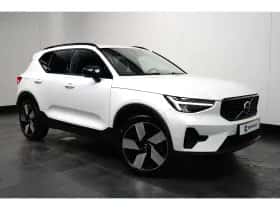 Volvo XC40 (2022) thumbnail 3