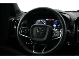 Volvo XC40 (2022) thumbnail 22
