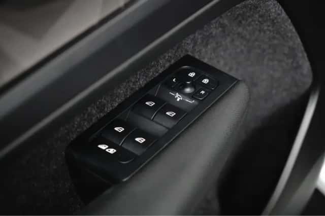 Volvo XC40 (2022) thumbnail 26