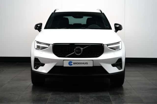 Volvo XC40 (2022) thumbnail 5