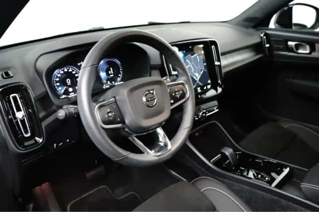 Volvo XC40 (2022) thumbnail 7