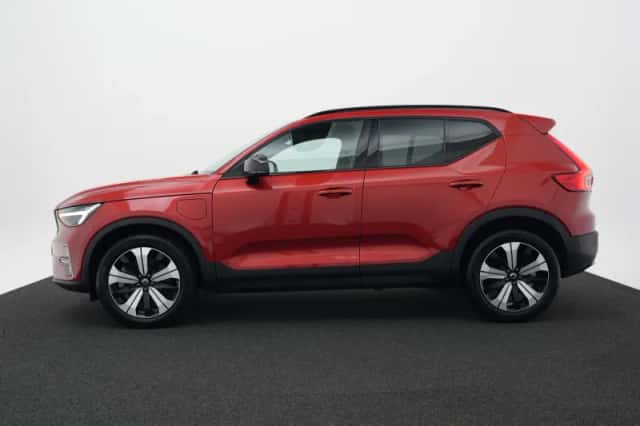 Volvo XC40 (2022) thumbnail 3