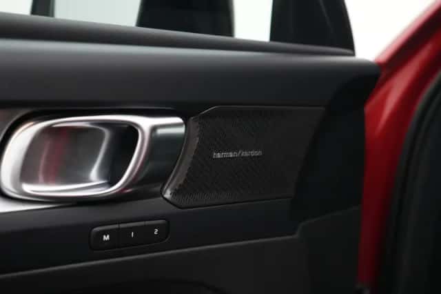 Volvo XC40 (2022) thumbnail 23