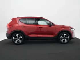 Volvo XC40 (2022) thumbnail 4