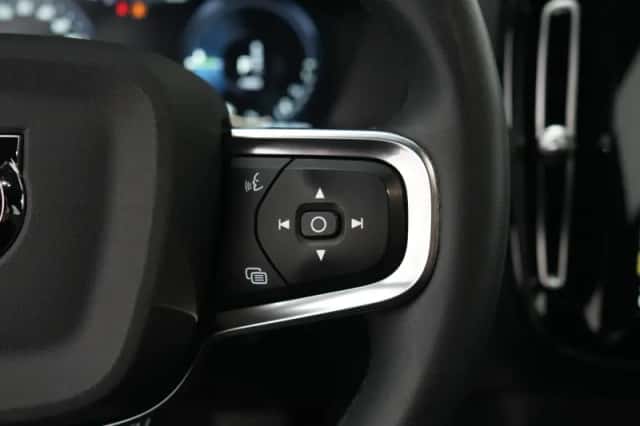 Volvo XC40 (2022) thumbnail 32