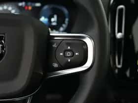 Volvo XC40 (2022) thumbnail 32