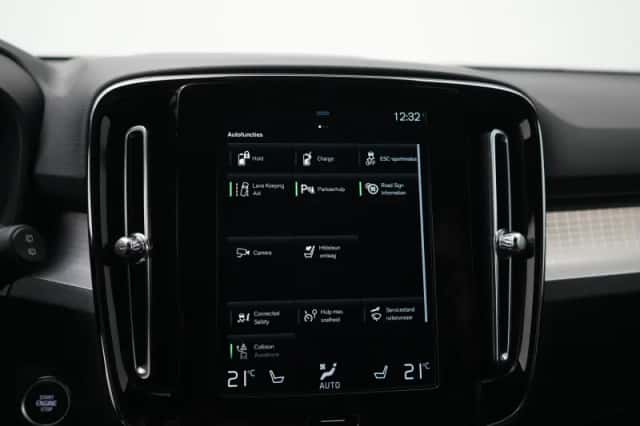 Volvo XC40 (2022) thumbnail 39