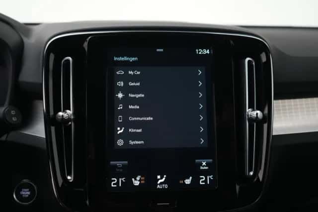 Volvo XC40 (2022) thumbnail 40