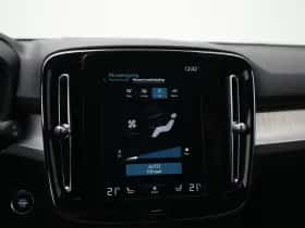 Volvo XC40 (2022) thumbnail 41