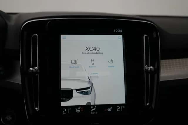 Volvo XC40 (2022) thumbnail 43