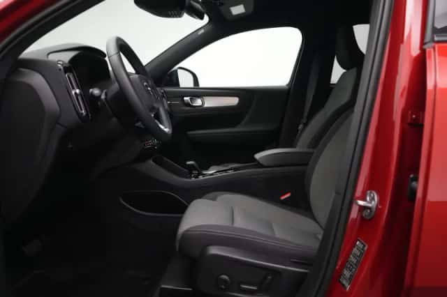 Volvo XC40 (2022) thumbnail 8