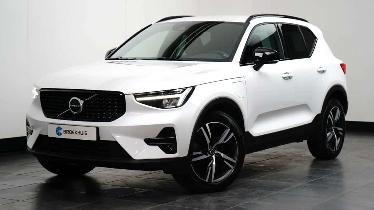 Volvo XC40 (2022) — foto 1