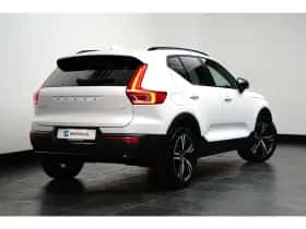 Volvo XC40 (2022) thumbnail 2