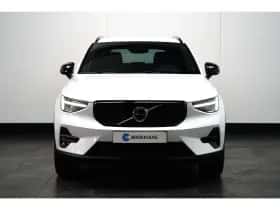 Volvo XC40 (2022) thumbnail 3