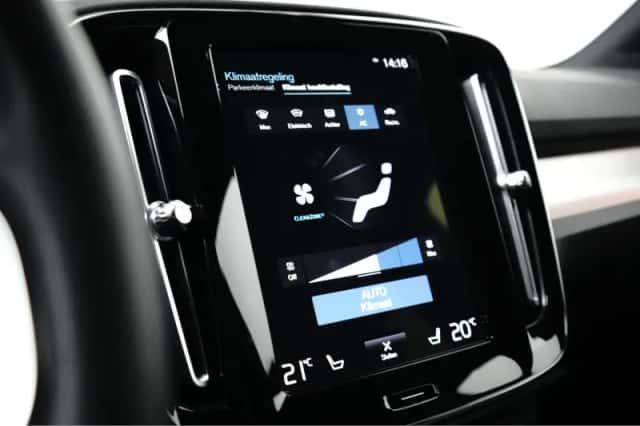 Volvo XC40 (2022) thumbnail 25