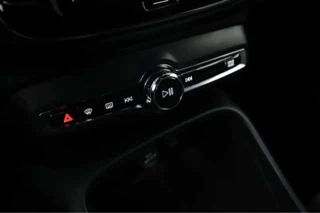 Volvo XC40 (2022) thumbnail 27