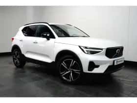 Volvo XC40 (2022) thumbnail 4