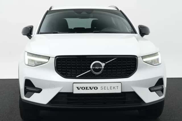 Volvo XC40 (2022) thumbnail 5