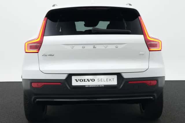 Volvo XC40 (2022) thumbnail 6