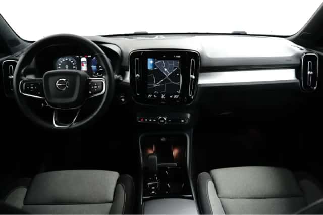 Volvo XC40 (2022) thumbnail 6
