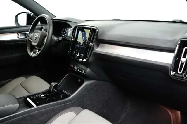 Volvo XC40 (2022) thumbnail 8