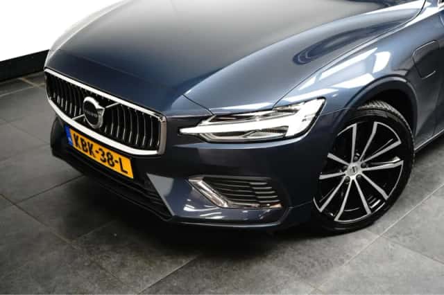 Volvo V60 (2022) thumbnail 13