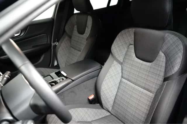 Volvo V60 (2022) thumbnail 16