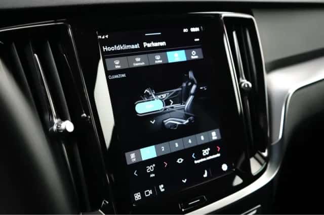 Volvo V60 (2022) thumbnail 19