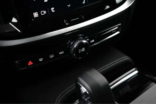 Volvo V60 (2022) thumbnail 24