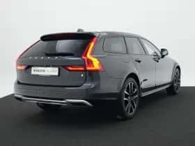 Volvo V90 (2018) thumbnail 2