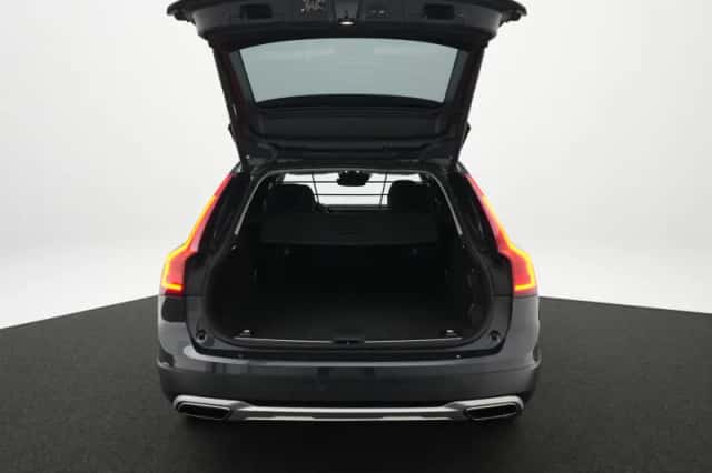 Volvo V90 (2018) thumbnail 12