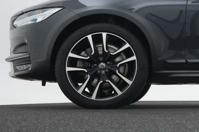 Volvo V90 (2018) thumbnail 17