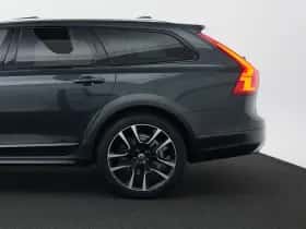 Volvo V90 (2018) thumbnail 35