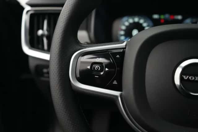 Volvo V90 (2018) thumbnail 37