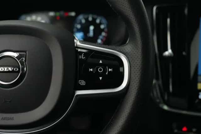 Volvo V90 (2018) thumbnail 38