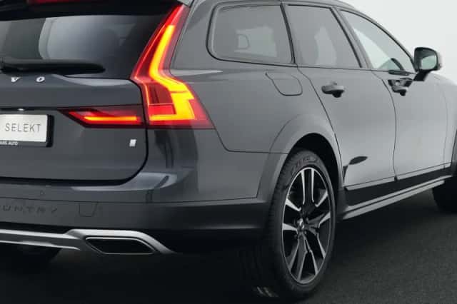 Volvo V90 (2018) thumbnail 42