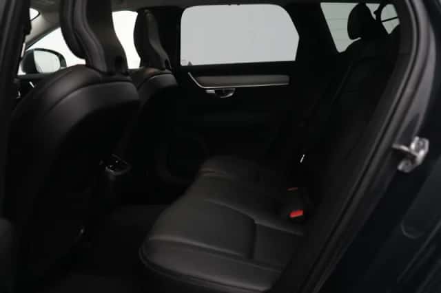 Volvo V90 (2018) thumbnail 9