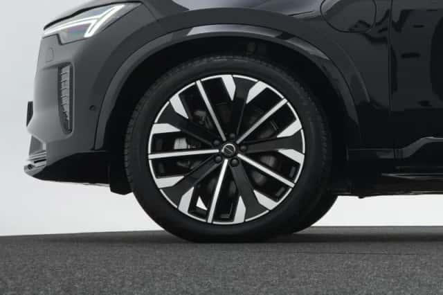 Volvo XC90 (2025) thumbnail 15